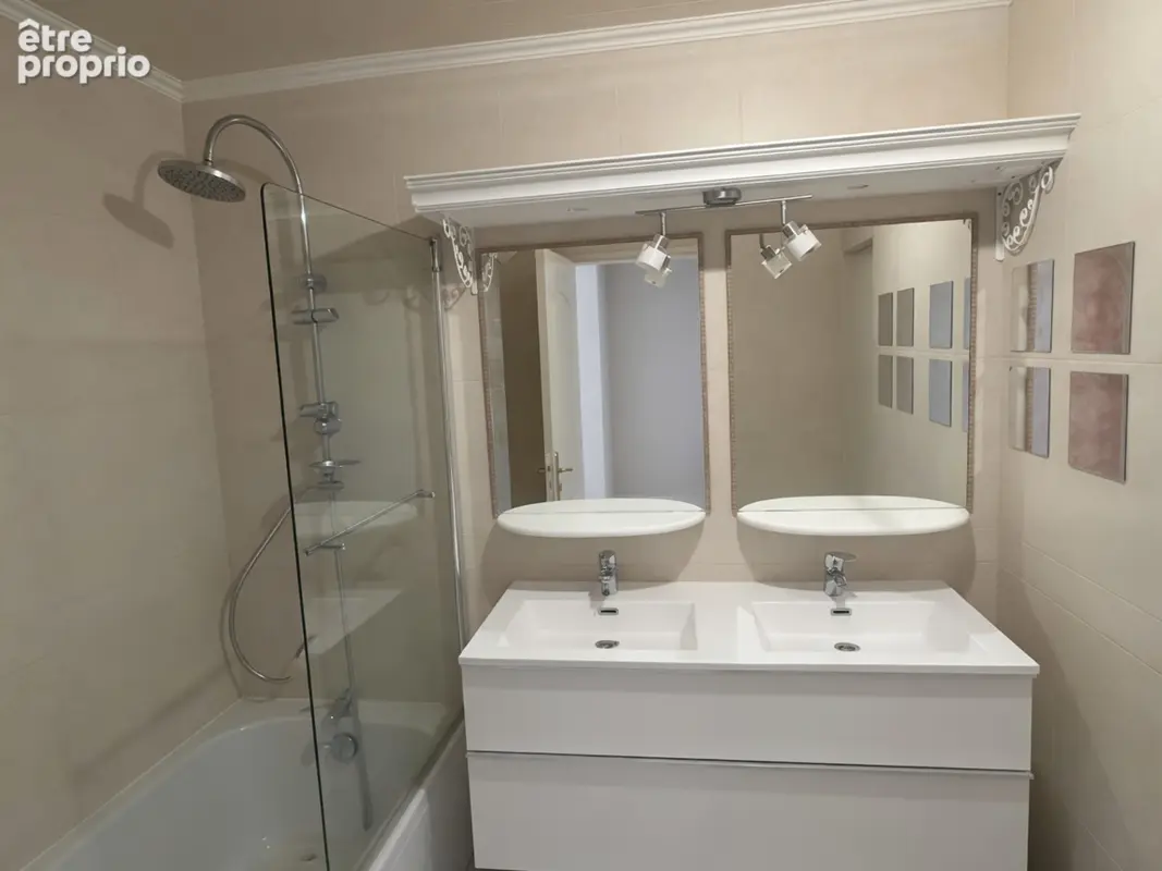 Appartement Sète  quartier théâtre 3 pièce(s) 70 m2 traversant avec grand balcon et ascenseur - photo 9