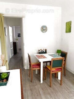 Entre hotel de ville et front de mer petit appartement deux pieces de 36m2 - photo 3