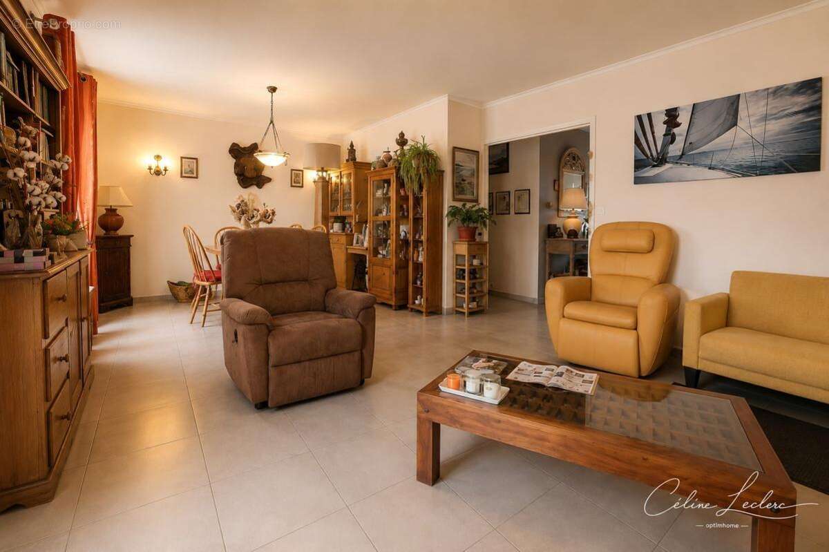 Maison individuelle - 120m2 - T5 avec piscine à Andilly (17) - photo 4