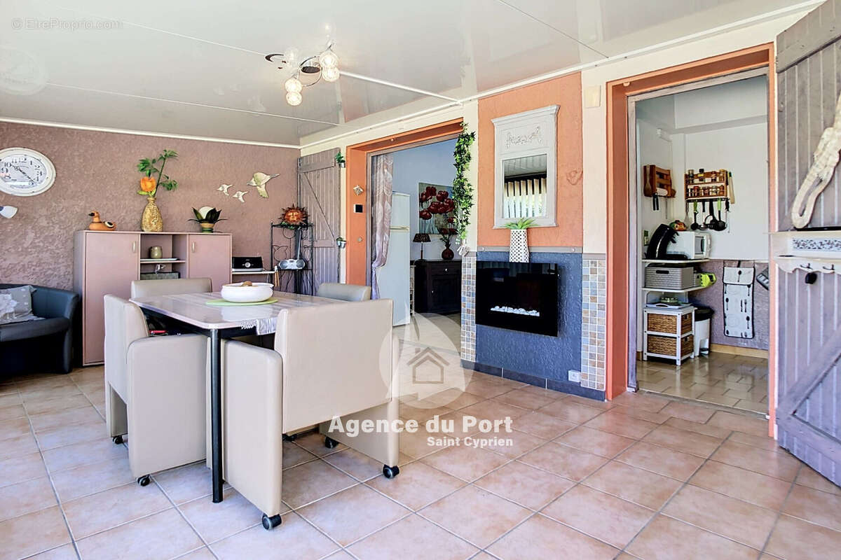 Maison à SAINT-CYPRIEN