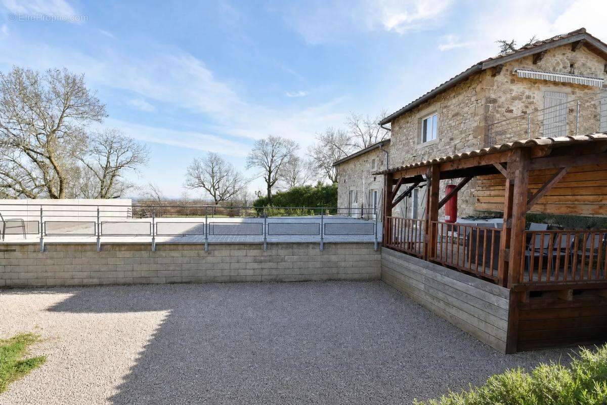 Maison à TONNAC