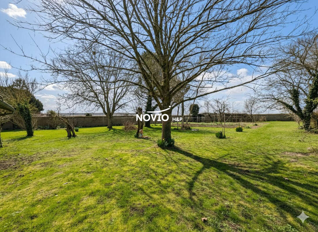 Maison 5 pièces 190 m² à vendre à Saint-Genest-D'ambiere (86140) - photo 9