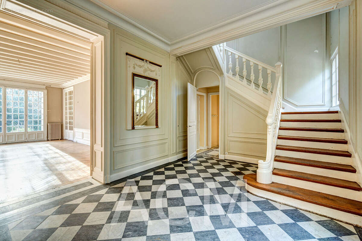 Maison à MAISONS-LAFFITTE