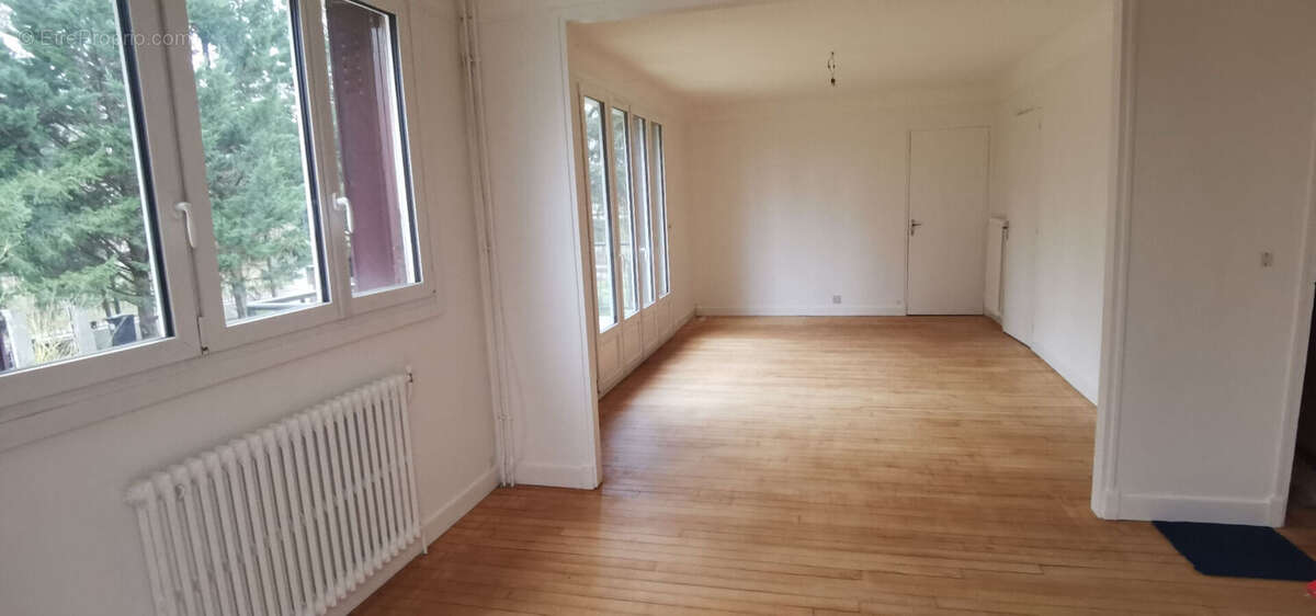 Maison à NEUVILLE-SUR-OISE