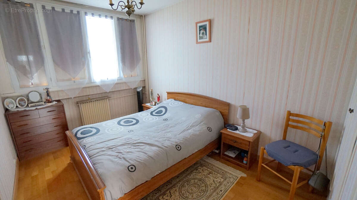 Appartement à LES MUREAUX