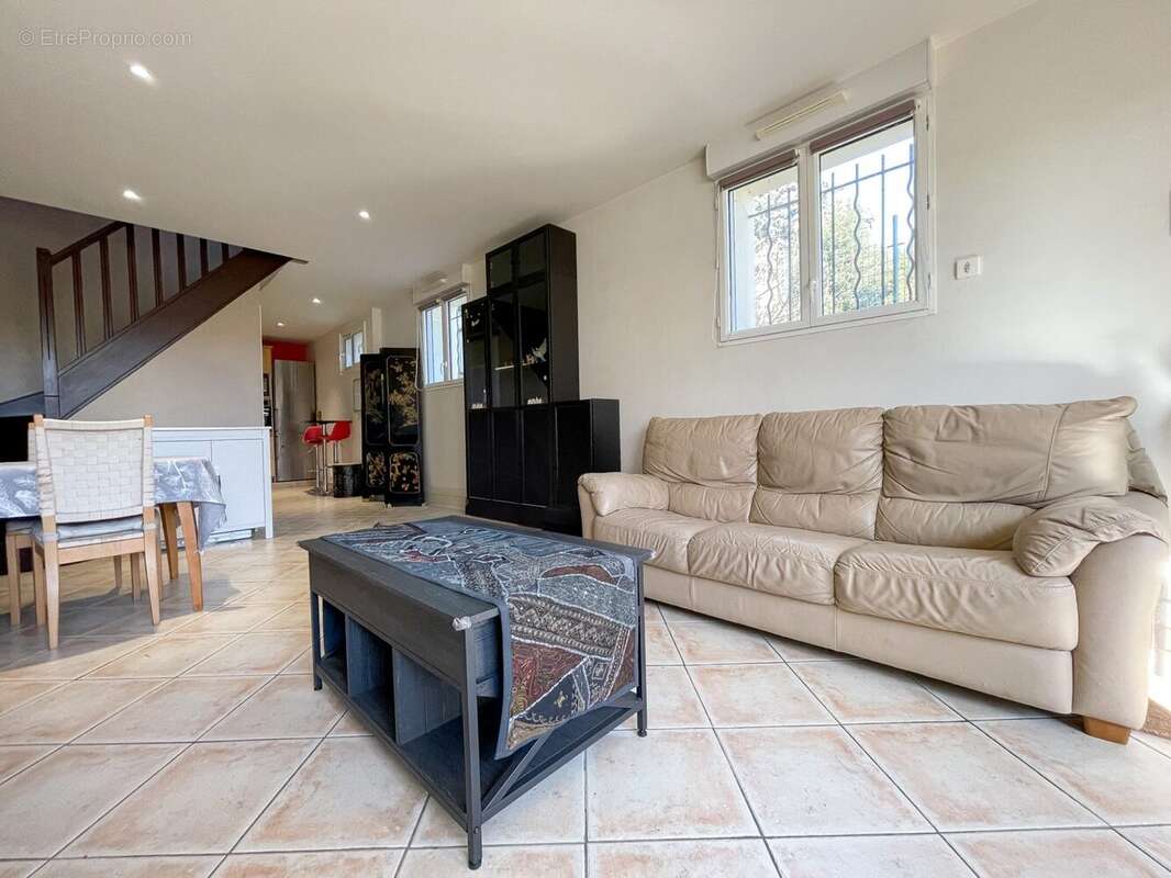 Maison à ATHIS-MONS