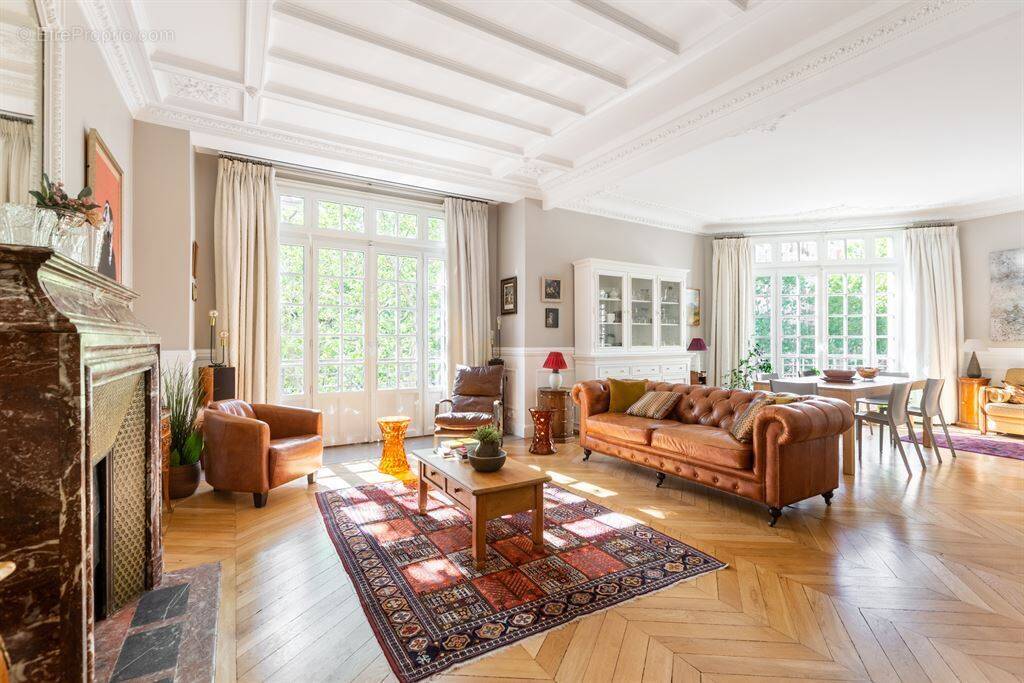 Appartement à PARIS-12E