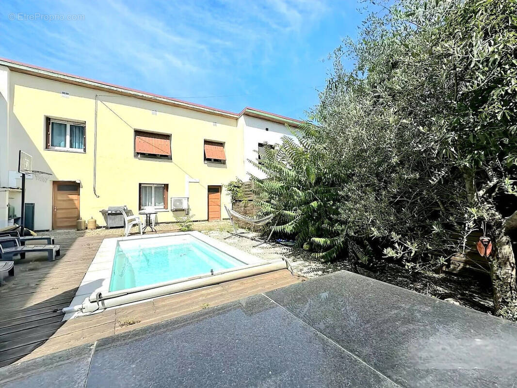 Maison à ROUSSILLON