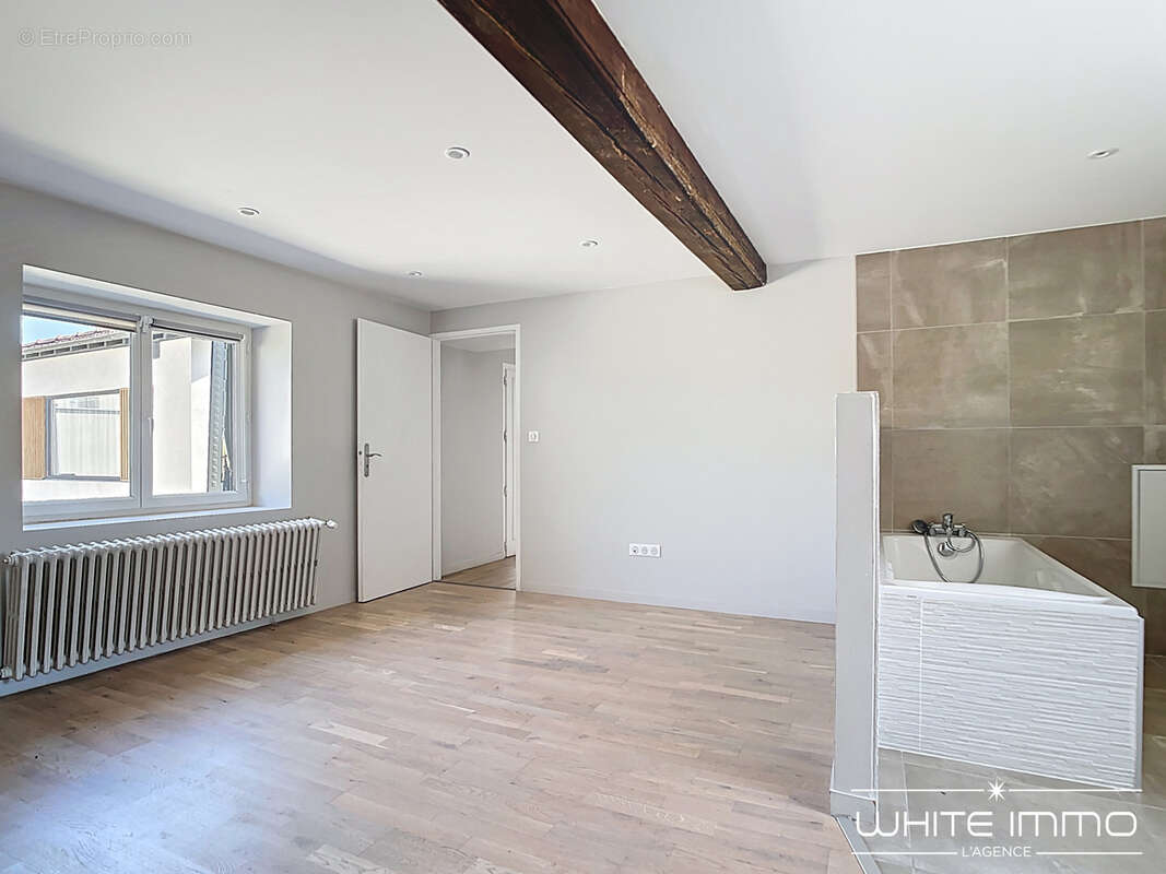 Maison à FRANCHEVILLE