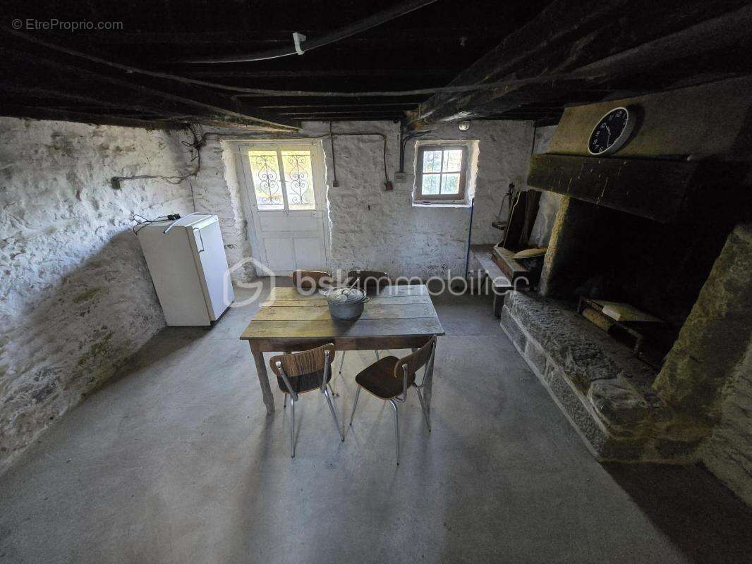 5 min de Mayenne, maison de hameau à rénover avec terrain - photo 8
