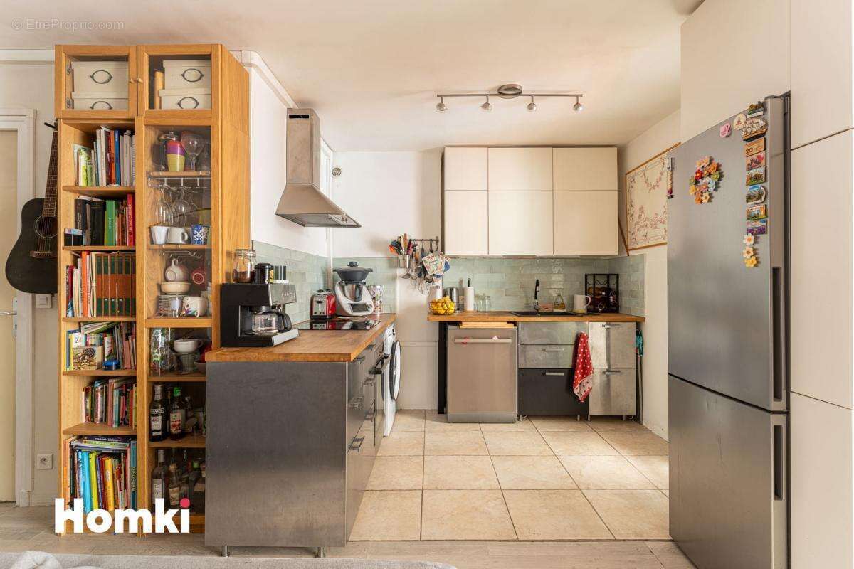 Appartement à MARSEILLE-5E