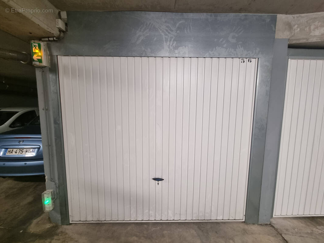 Parking à SOLLIES-PONT