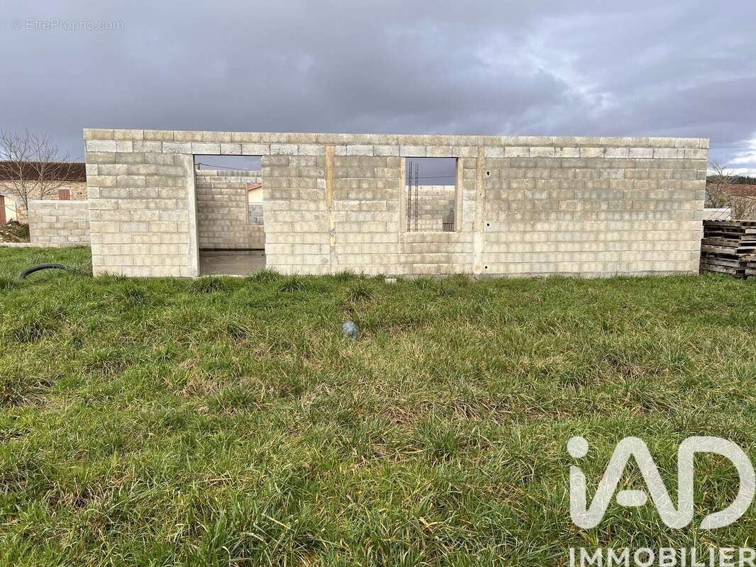 Maison 76 m² à Saint-Groux  - photo 9