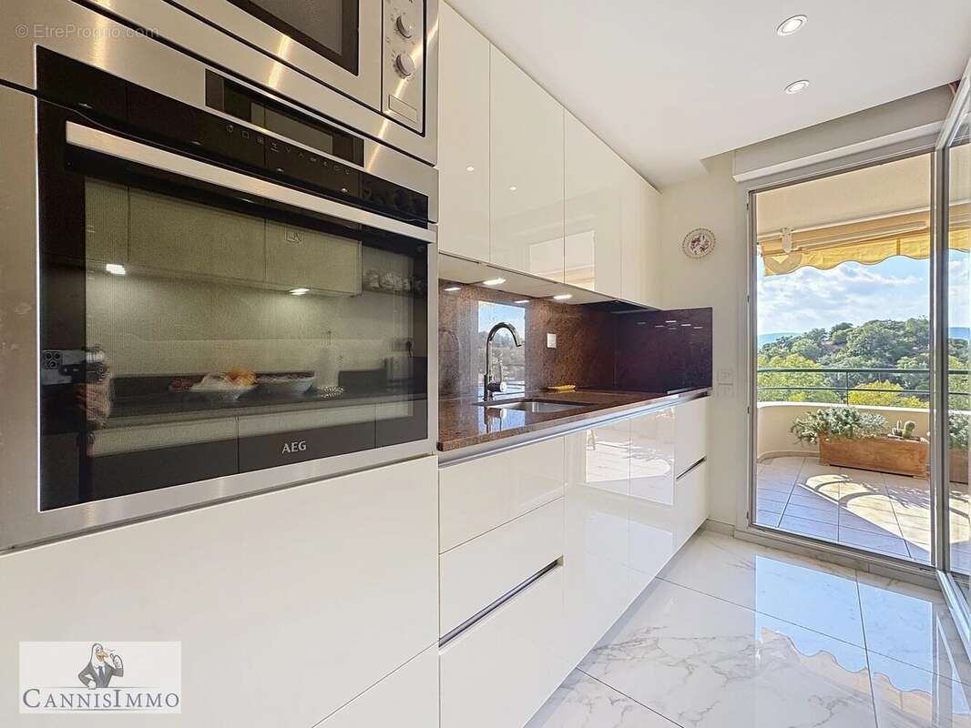 Appartement à MANDELIEU-LA-NAPOULE