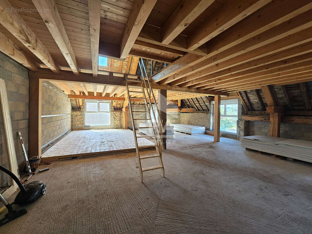 Appartement à LEVIER