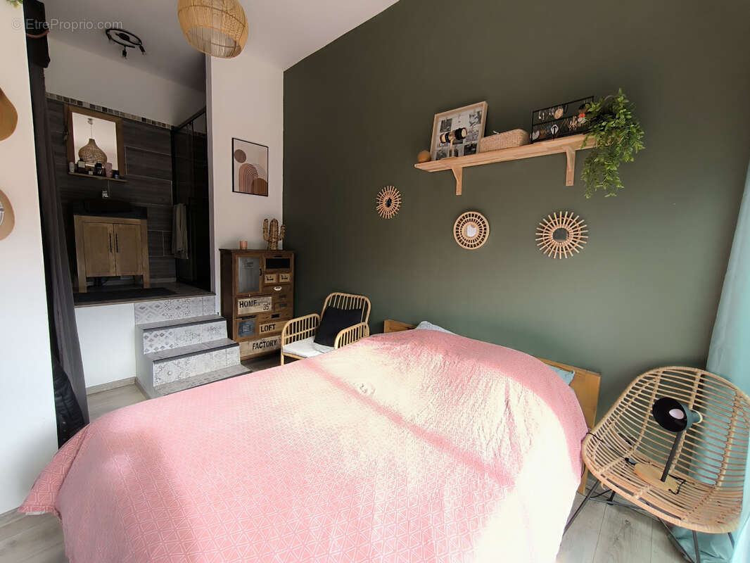 Maison à RIBAUTE-LES-TAVERNES