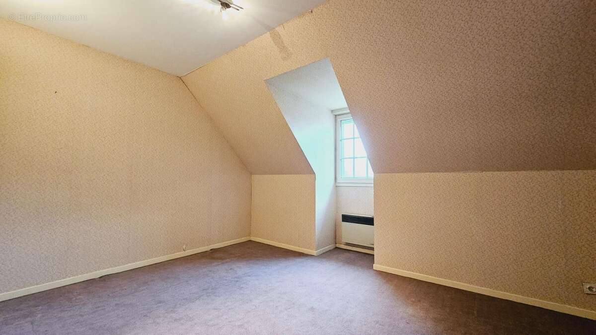 Maison à SAINT-DOULCHARD