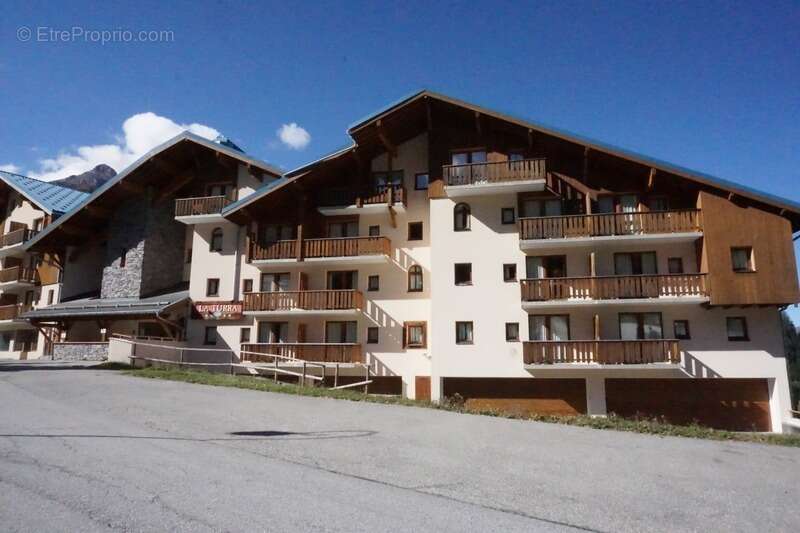 Appartement à AVRIEUX