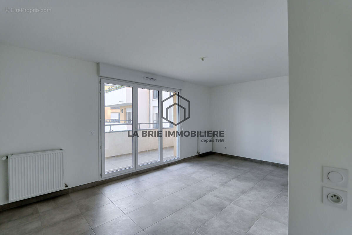 Appartement à PONTAULT-COMBAULT