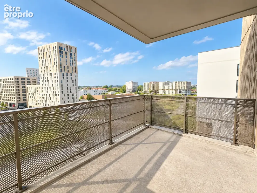 T5 avec 4 chambres, balcon et parking   Étage élevé face au pont Simone-Veil - photo 5