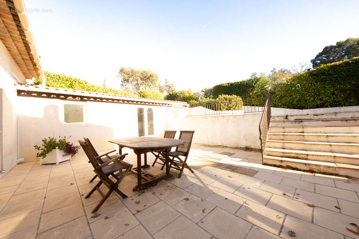 Maison à MANDELIEU-LA-NAPOULE