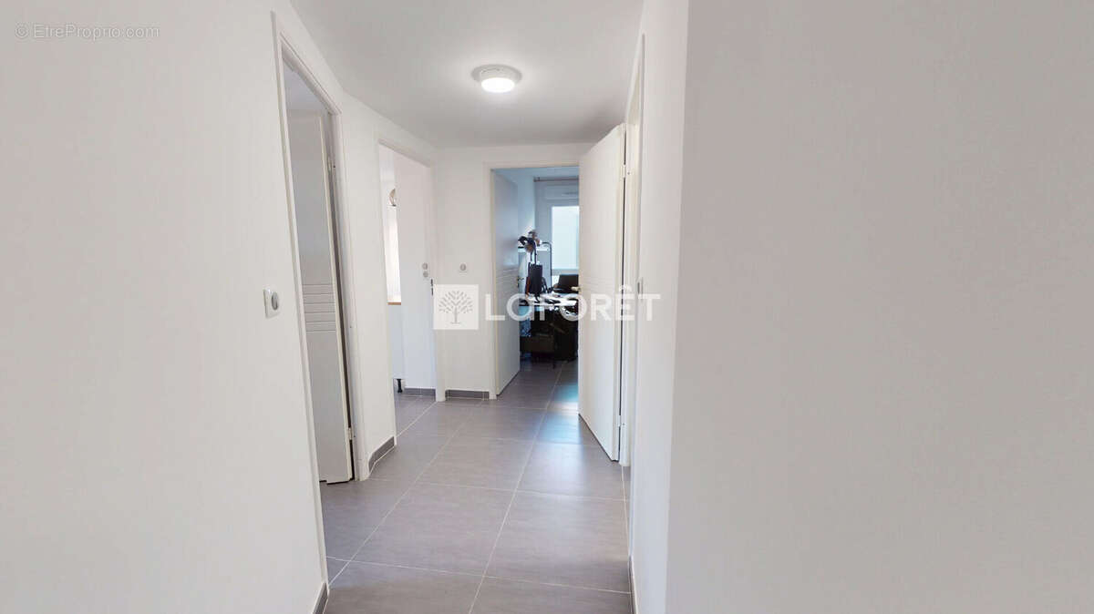 Appartement Castelnau Le Lez 3 pièces 67 m2 - photo 9