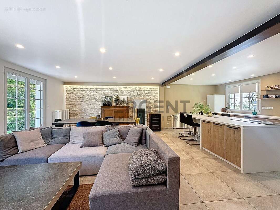 Maison à CHARLEVILLE-MEZIERES