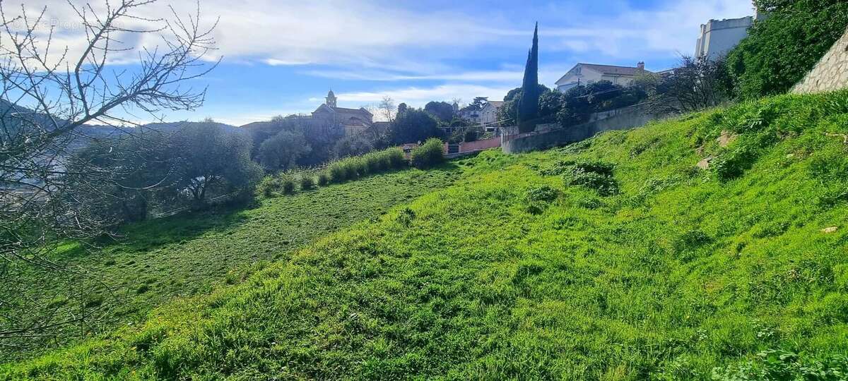 Terrain à NICE