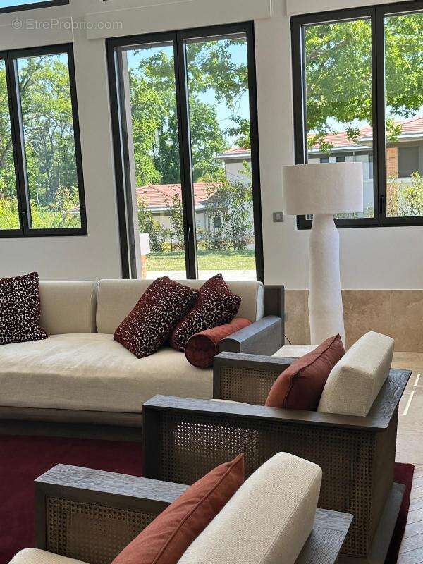 Maison à MAGNY-LE-HONGRE