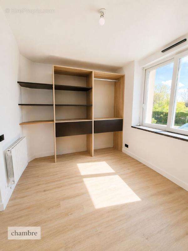 Appartement T2, très lumineux, refait à neuf - RDC de plain-pied - Proximité immédiate arrêt de bus - À 20 min de Lorient / 25 m - photo 3