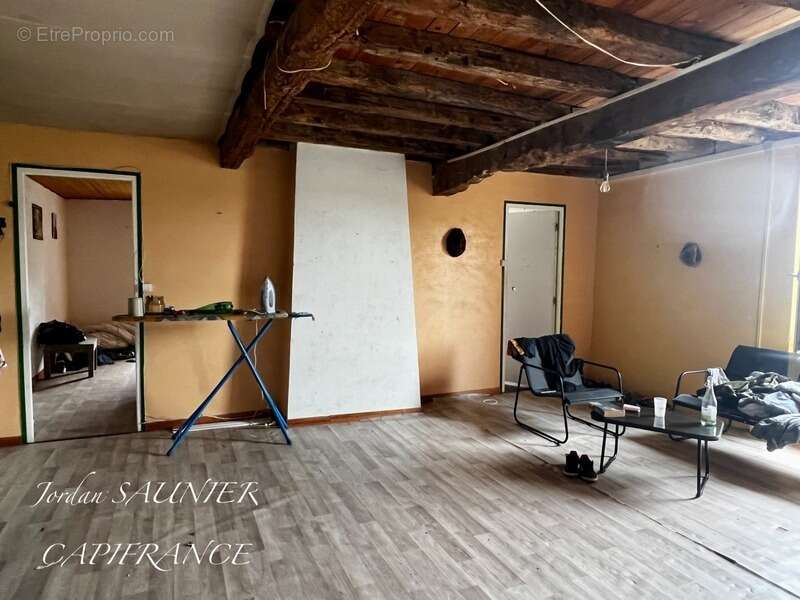 Maison à SAINT-JULIA