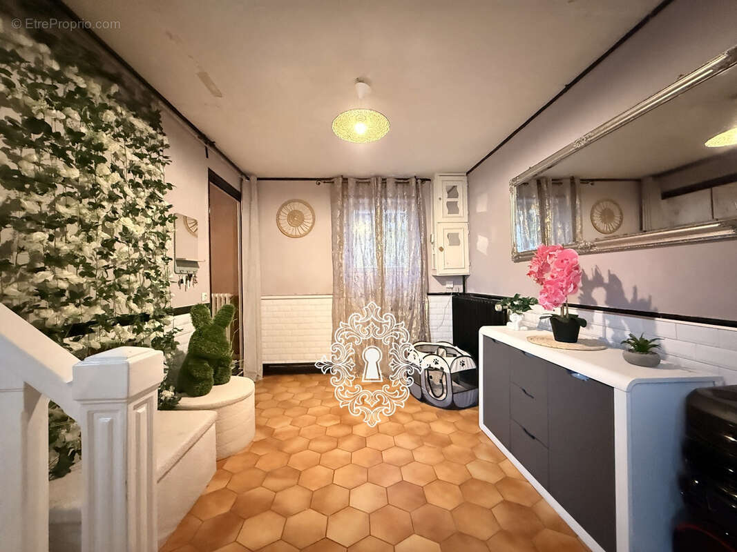 Maison à DONNEMARIE-DONTILLY