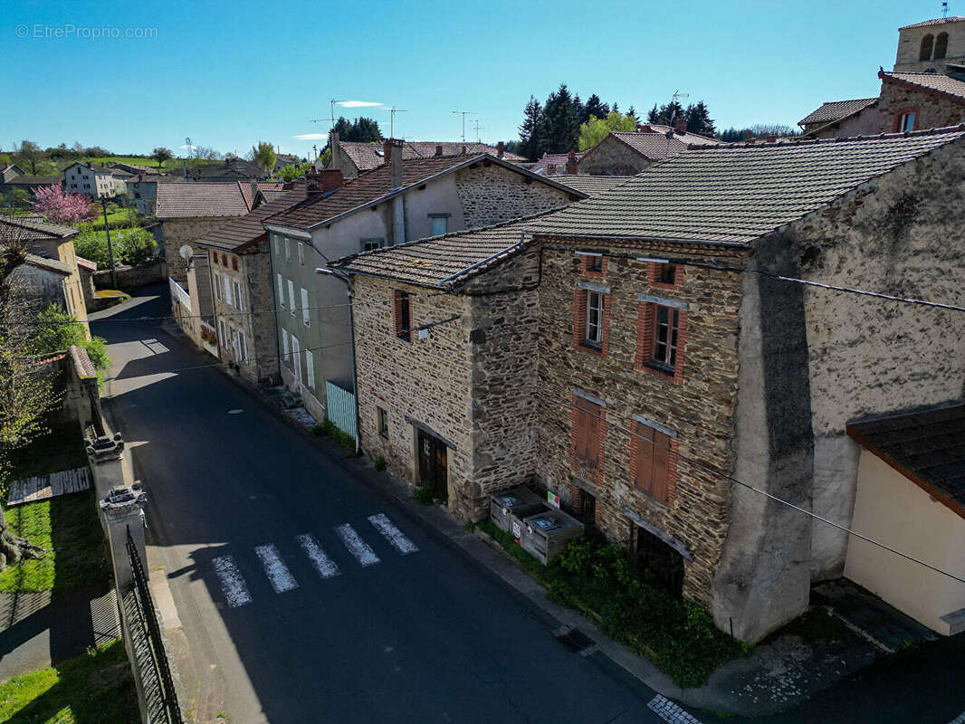 Corps de ferme Champagnac Le Vieux 160 m2 - photo 6