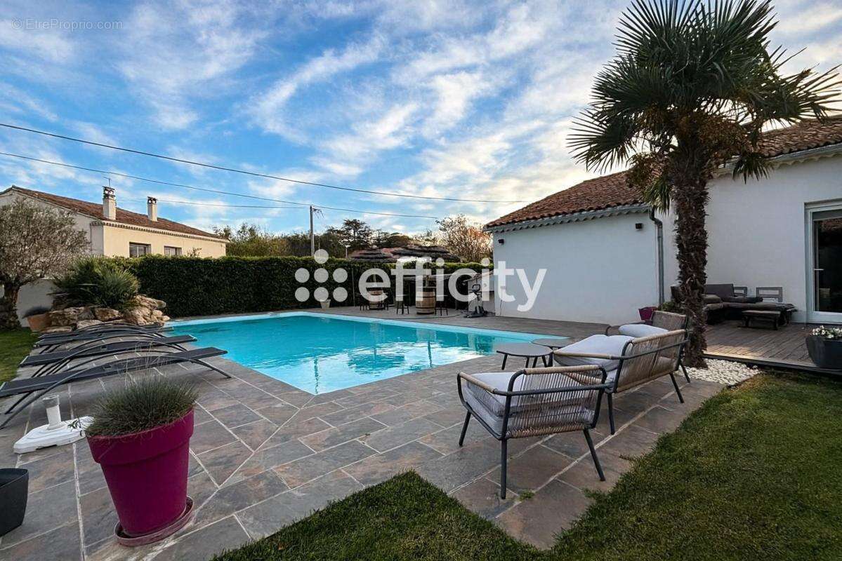 Maison à BOUC-BEL-AIR