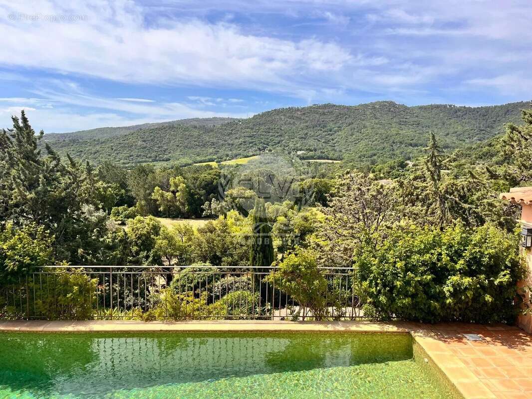 Maison à PLAN-DE-LA-TOUR