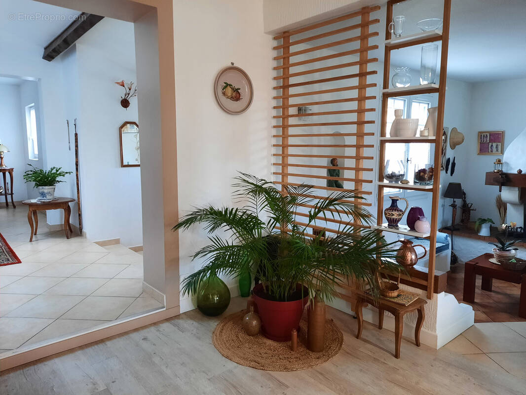 Maison à VAILHAUQUES