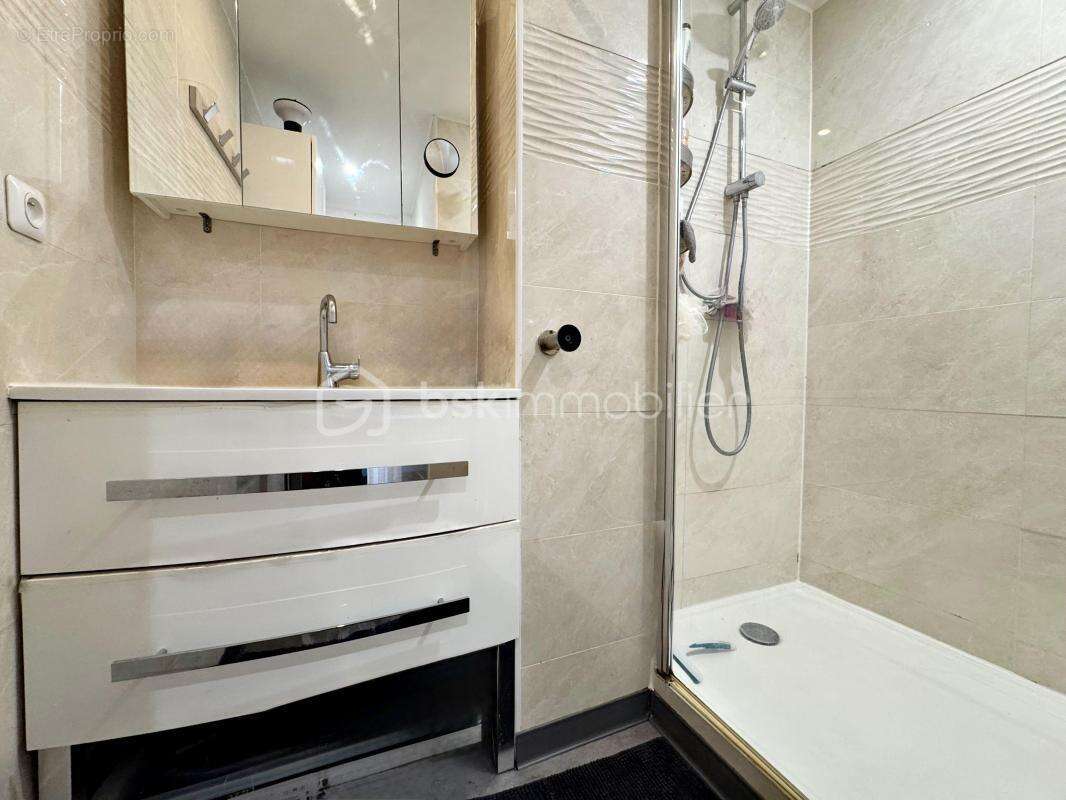 Dpt var - hyeres-les-palmiers - appartement t4 de 73 m² en duplex - 2 eme et 3 eme etage - photo 18