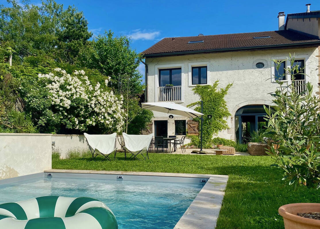 Maison de charme de plus de 300 m2 -  5 chambres, piscine et commodités - photo 1