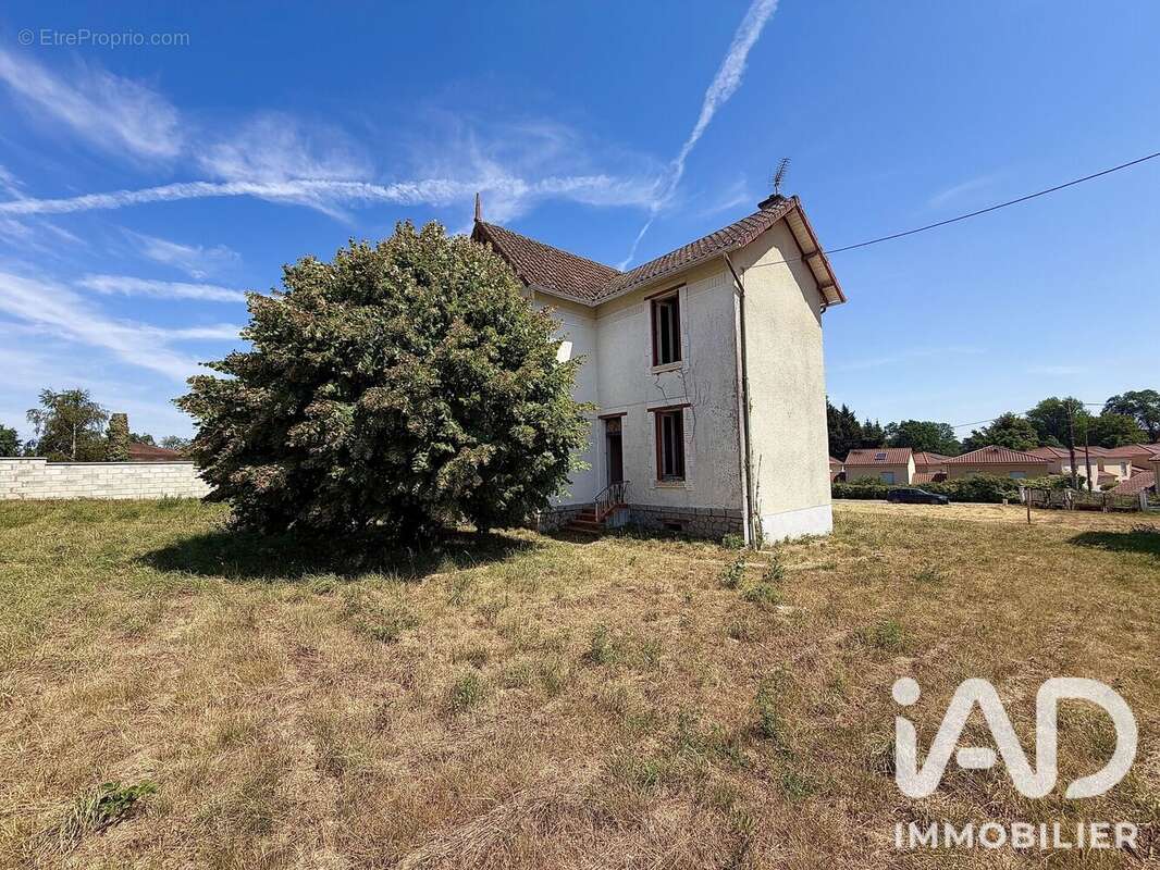 Maison 80 m² à Panazol  - photo 2