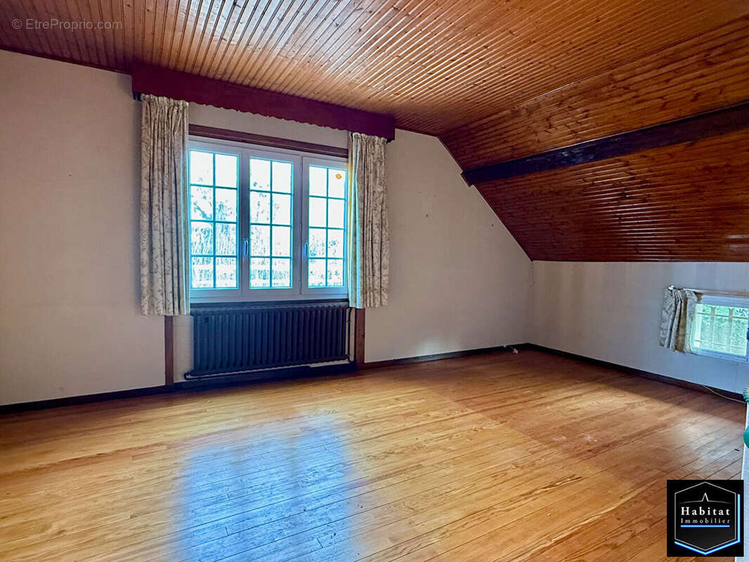 Maison à LE PLESSIS-BELLEVILLE