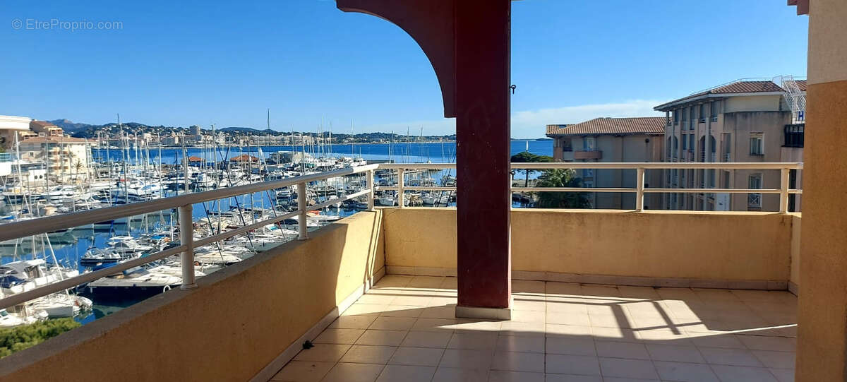 Appartement à FREJUS