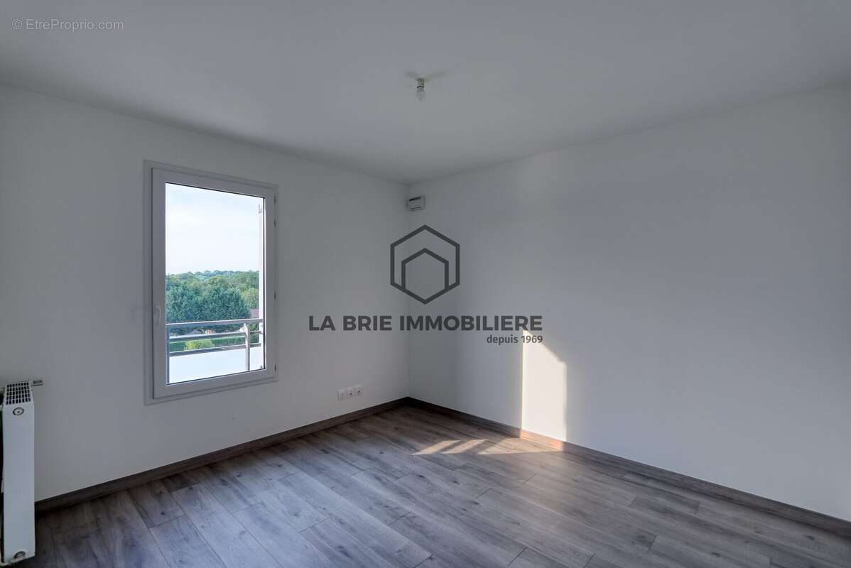 Appartement 75 m² à Mennecy  - photo 5