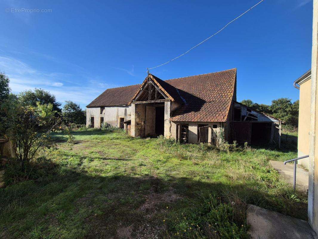 Maison à LA BERTHENOUX
