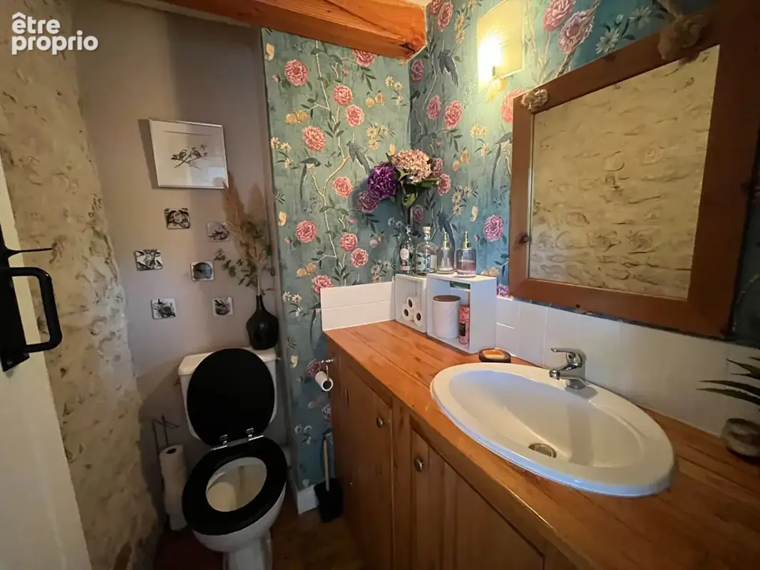 Charmante charentaise rénovée avec 4 chambres, piscine et vue dégagée - photo 9