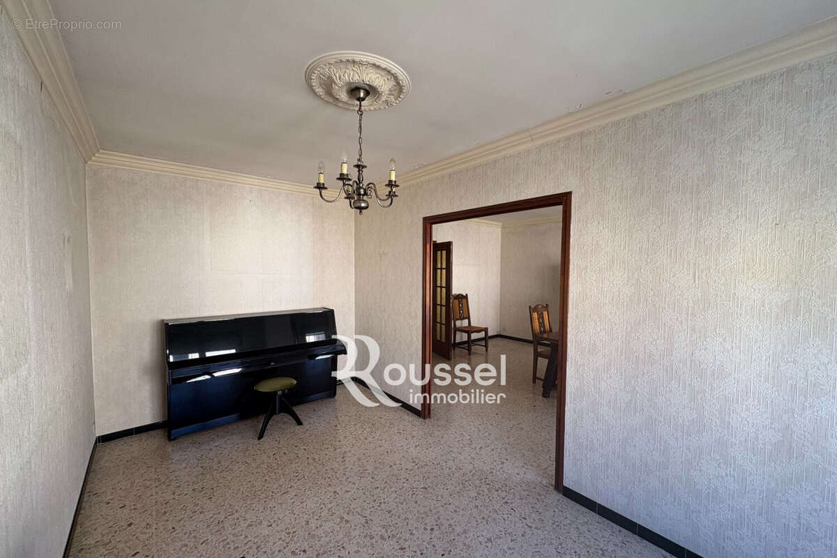 Maison à POUSSAN