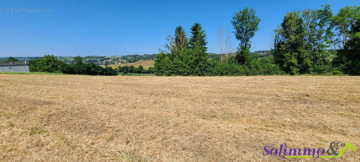 Maison à MONTFERRAT