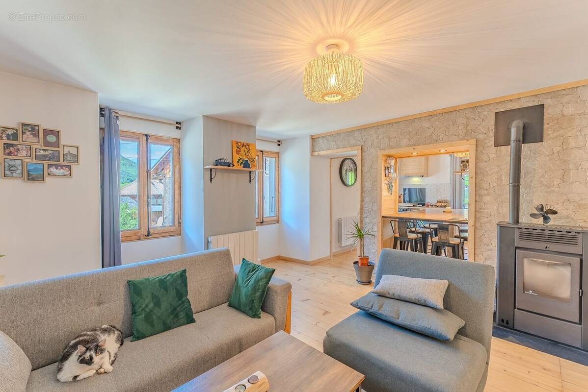 Maison 90 m² à Vacheresse  - photo 1
