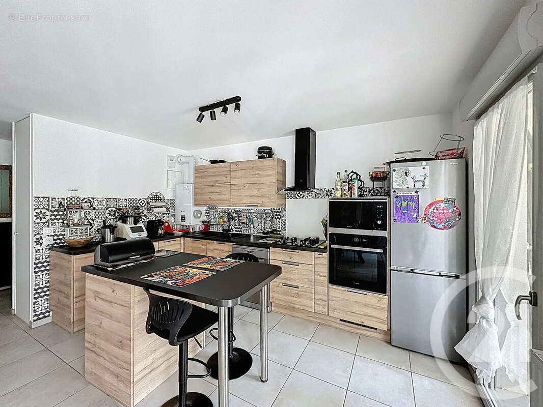 Appartement à SEREZIN-DU-RHONE