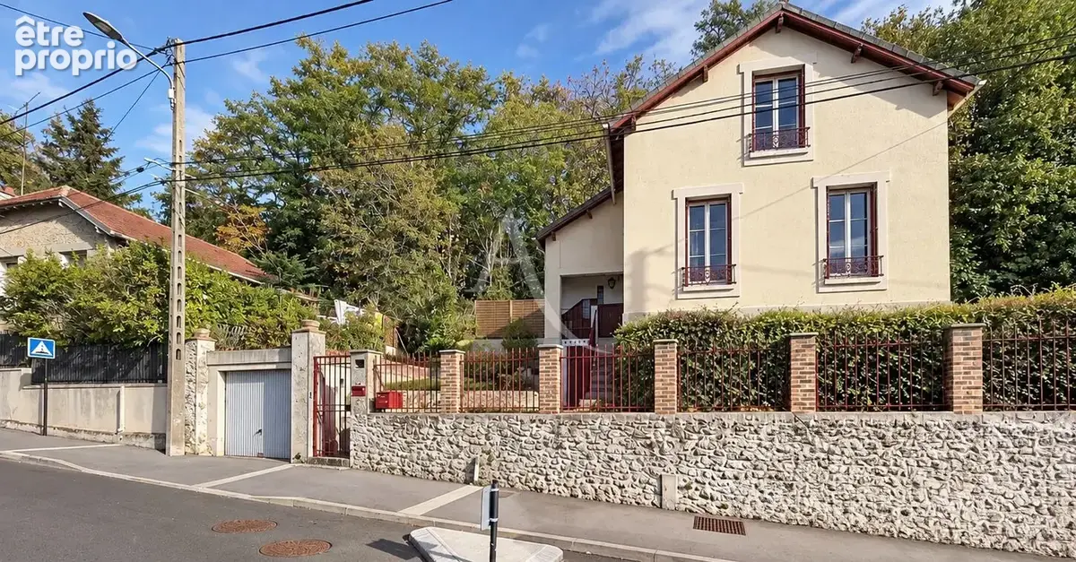 Maison Meaux proche centre ville - 3 chambres - véranda - sous-sol total - jardin de 275 m2 et garage - photo 2