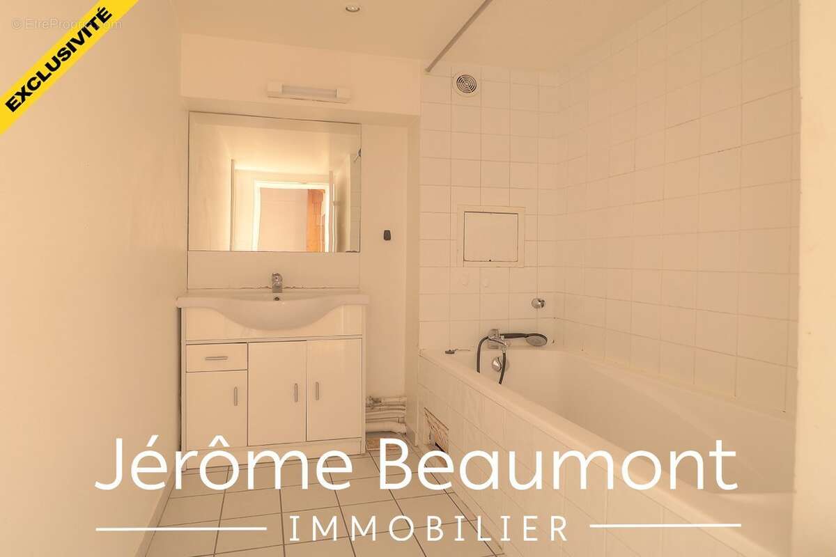 Appartement à EZANVILLE